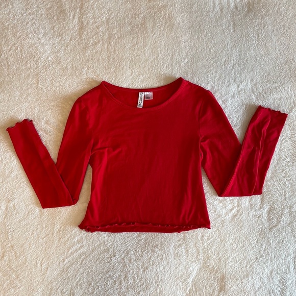 H&M lettuce trim red long sleeve - Picture 1 of 2